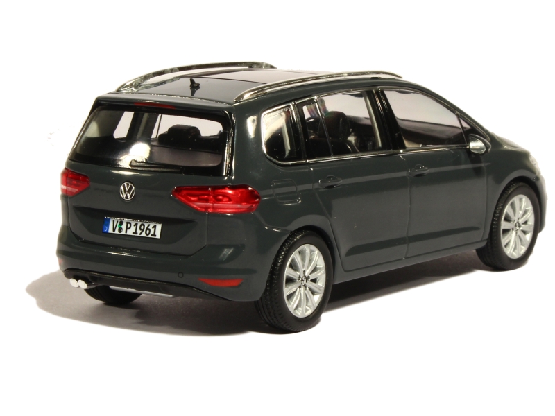 83252 Volkswagen Touran 2015