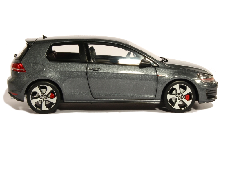 83257 Volkswagen Golf VII GTi 3 Doors 2013