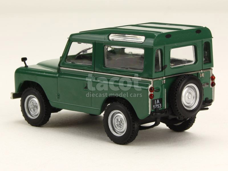 86226 Land Rover Land Series II SWB Hard Back 1961