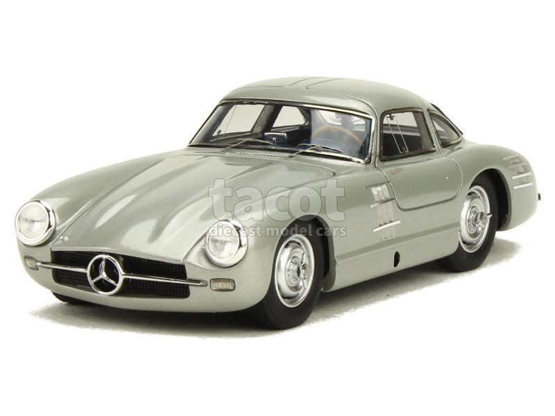 Mercedes 300 SL, la voiture aux ailes de papillon