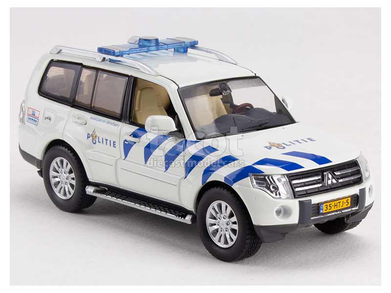 94067 Mitsubishi Pajero Police 2013