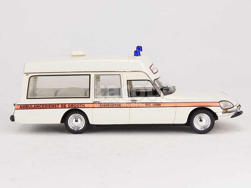 98096 Citroën DS23 Visser Ambulance 1974