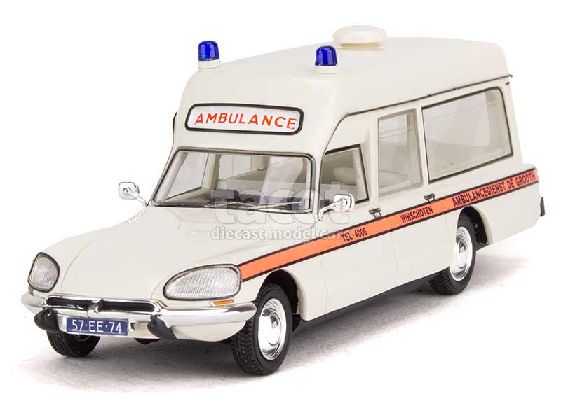 98096 Citroën DS23 Visser Ambulance 1974