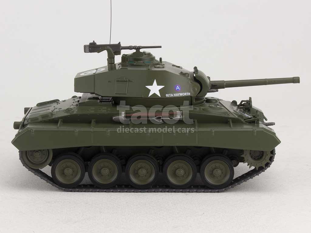 98941 Tank M24 Chaffee Light Tank 1945