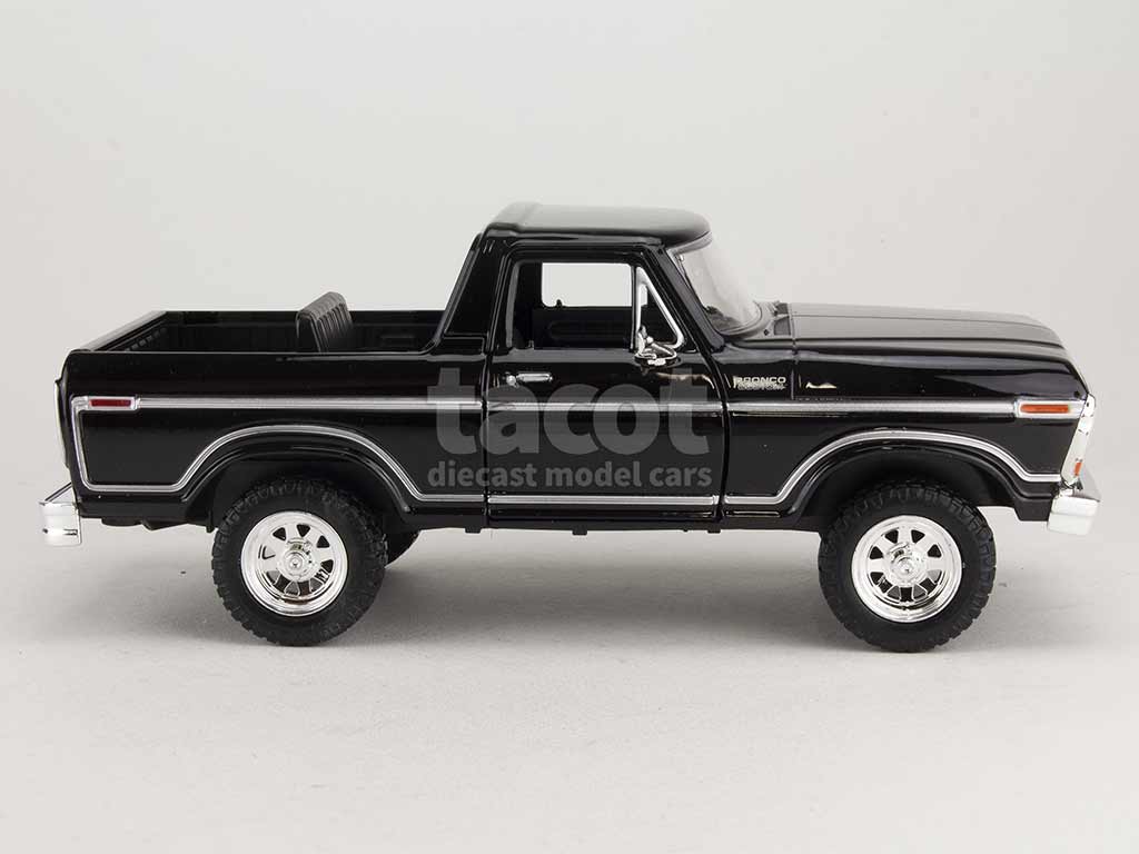 99016 Ford Bronco Custom 1978