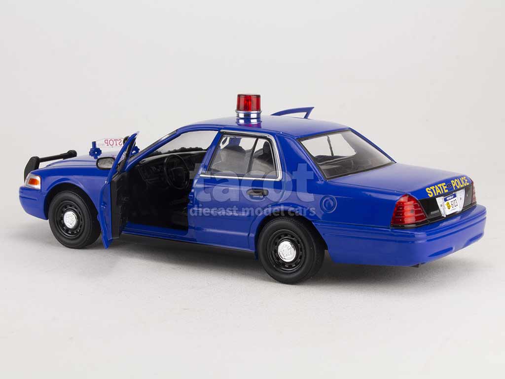 99232 Ford Crown Victoria Police Interceptor 2008