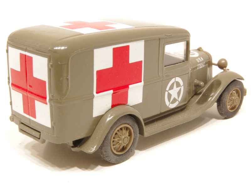 Coll 13004 Ford V8 Ambulance Militaire 1932